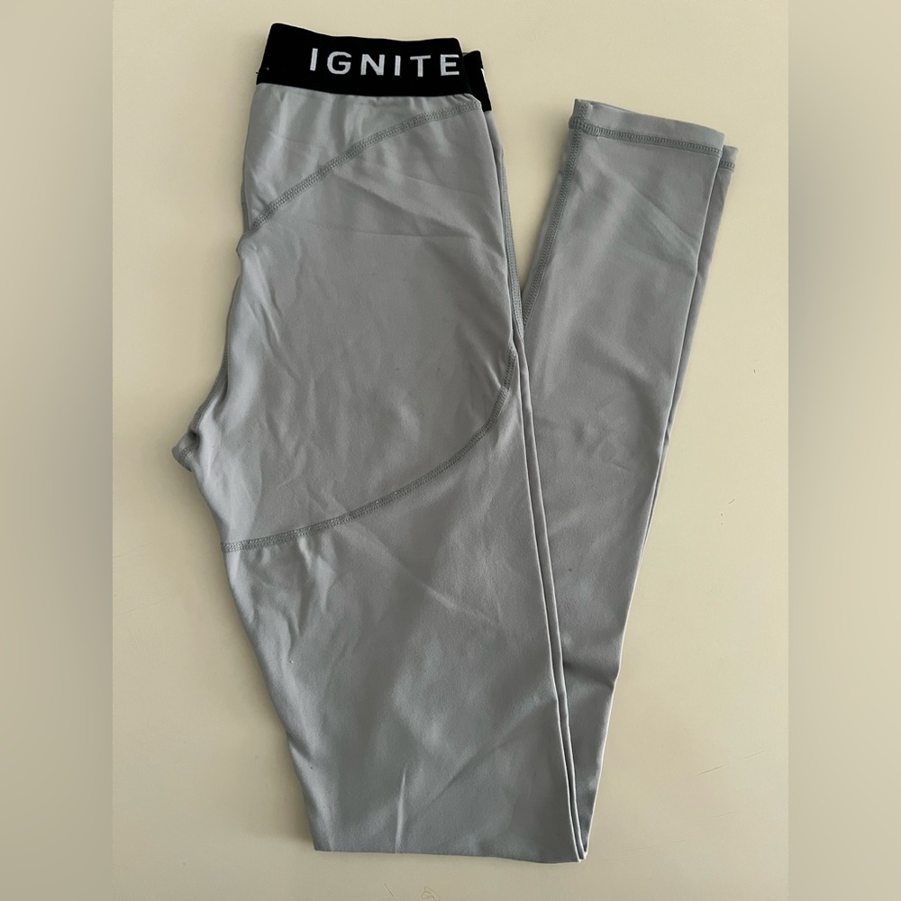 IGNITE Gray Leggings ( small/ medium )